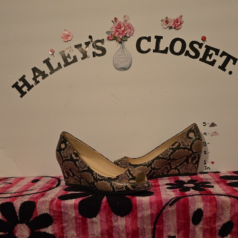 Chic Snake Print Wedge Heels